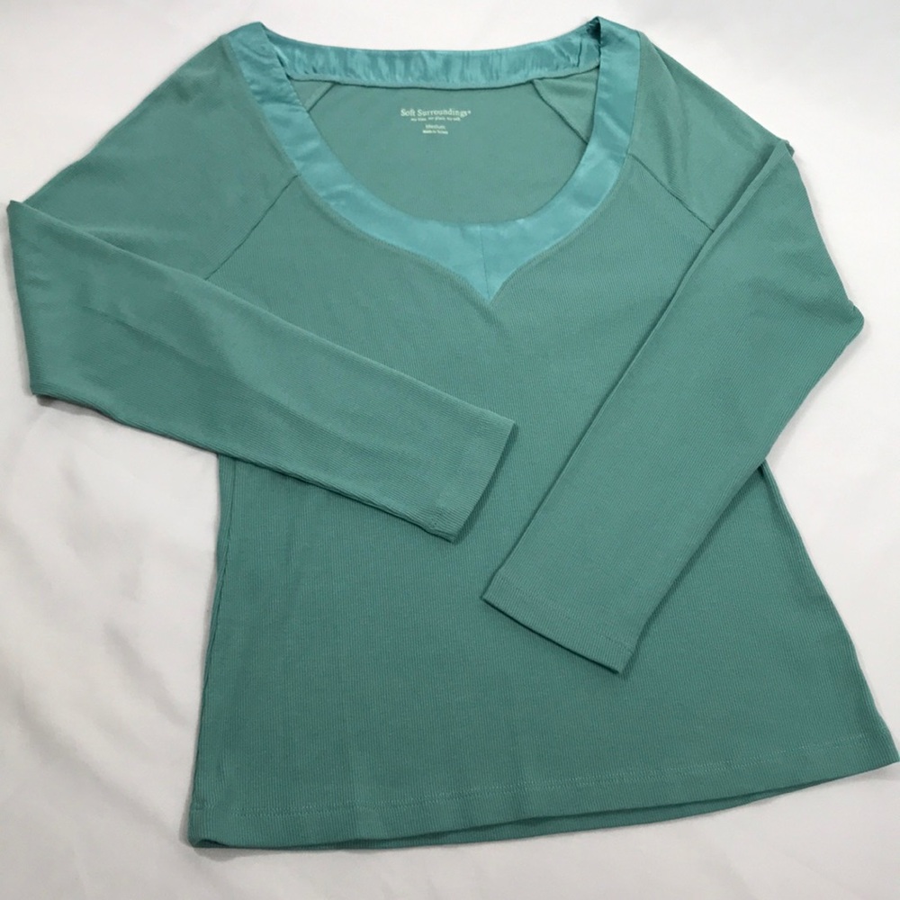 Soft Surroundings- Aqua long sleeve satin detail M
